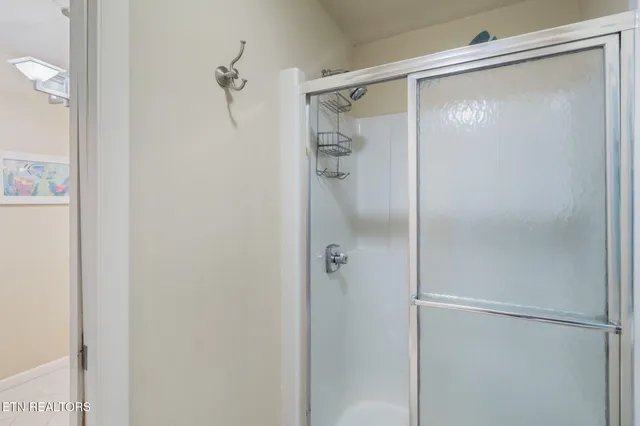 $579,900 | 121 Spencer Lane, Rockwood, TN 37854