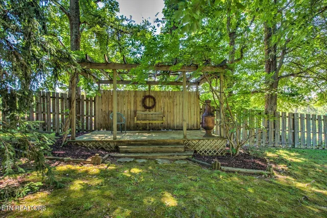 $579,900 | 121 Spencer Lane, Rockwood, TN 37854