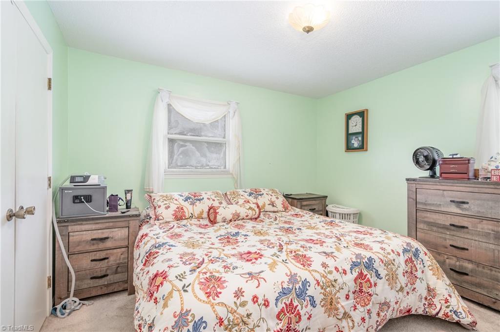 1660 Michael Road Lexington, NC 27295 - Photo 11 of 29 Primary Bedroom