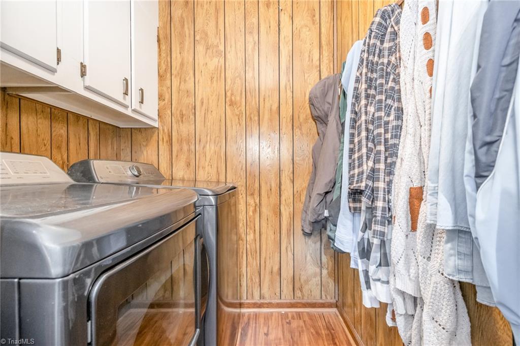 1660 Michael Road Lexington, NC 27295 - Photo 17 of 29 Laundry Room