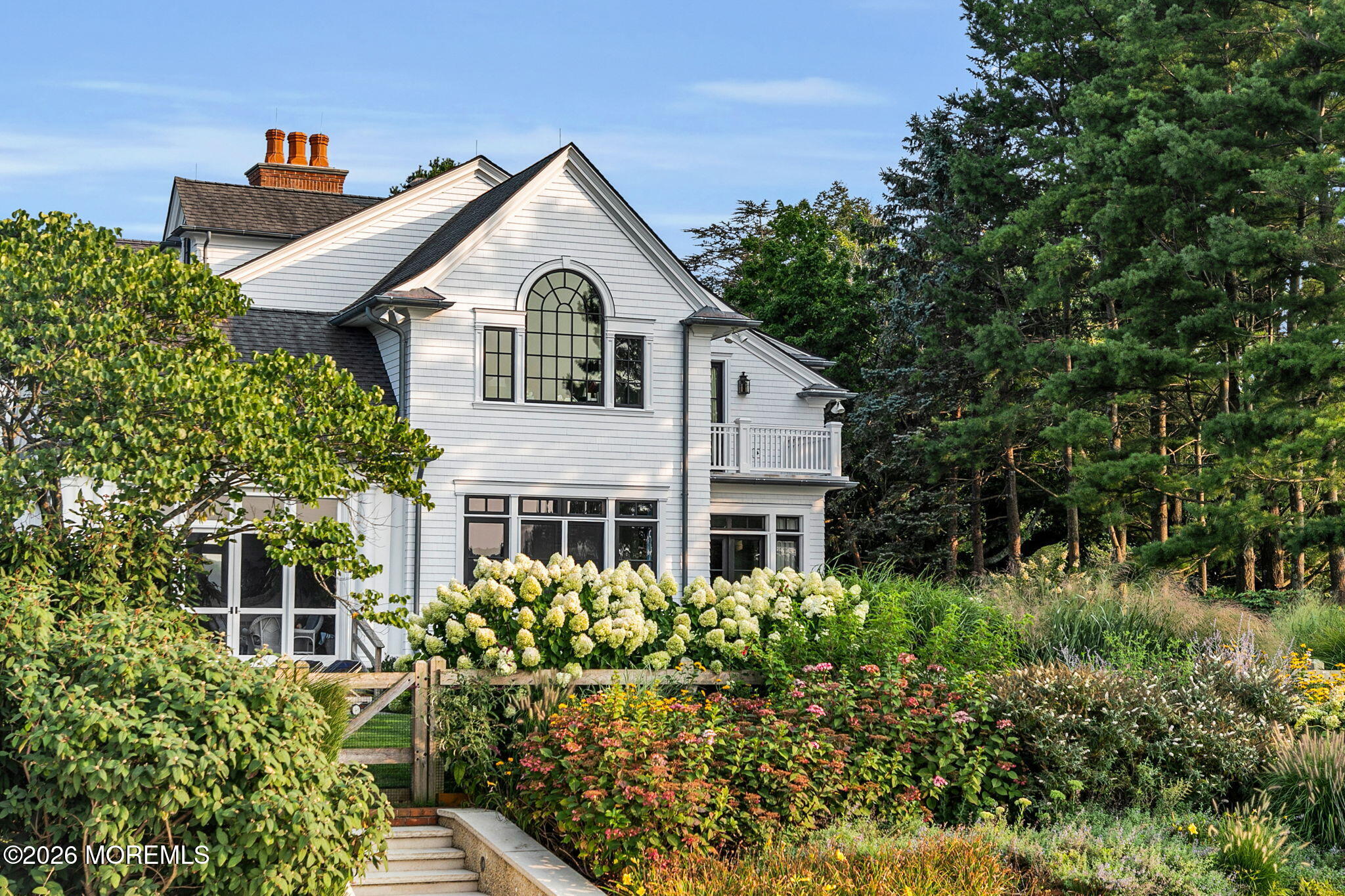 100-98 East River Road Rumson, NJ 07760 - Photo 51 of 61 Landscaping in bloom