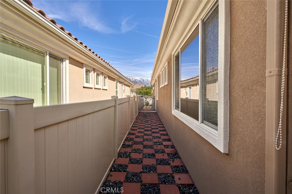 1143 Saguara Road Beaumont, CA 92223 - Photo 20 of 66