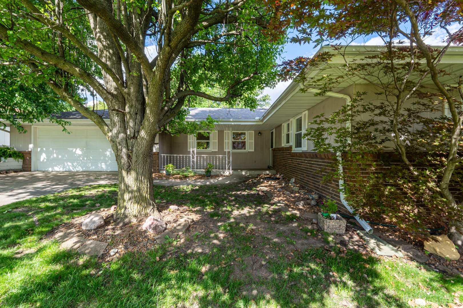 210 Riss Drive Normal, IL 61761 - Photo 2 of 39