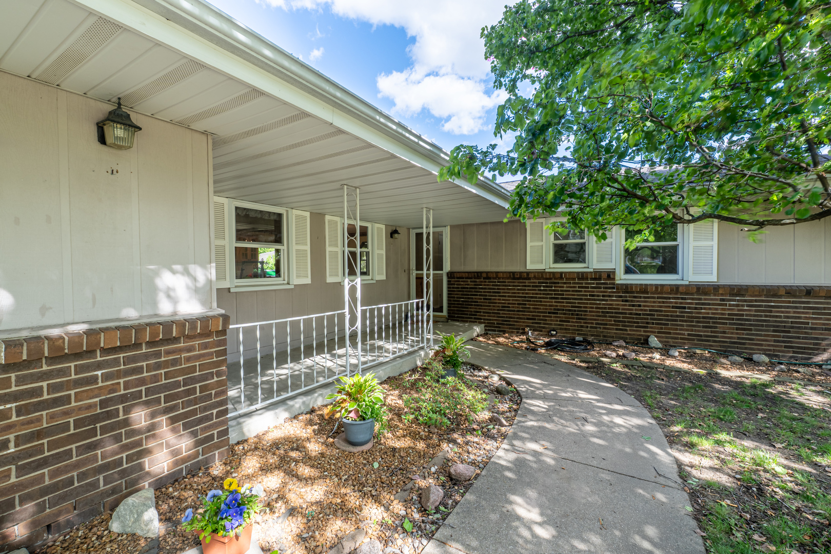210 Riss Drive Normal, IL 61761 - Photo 3 of 39