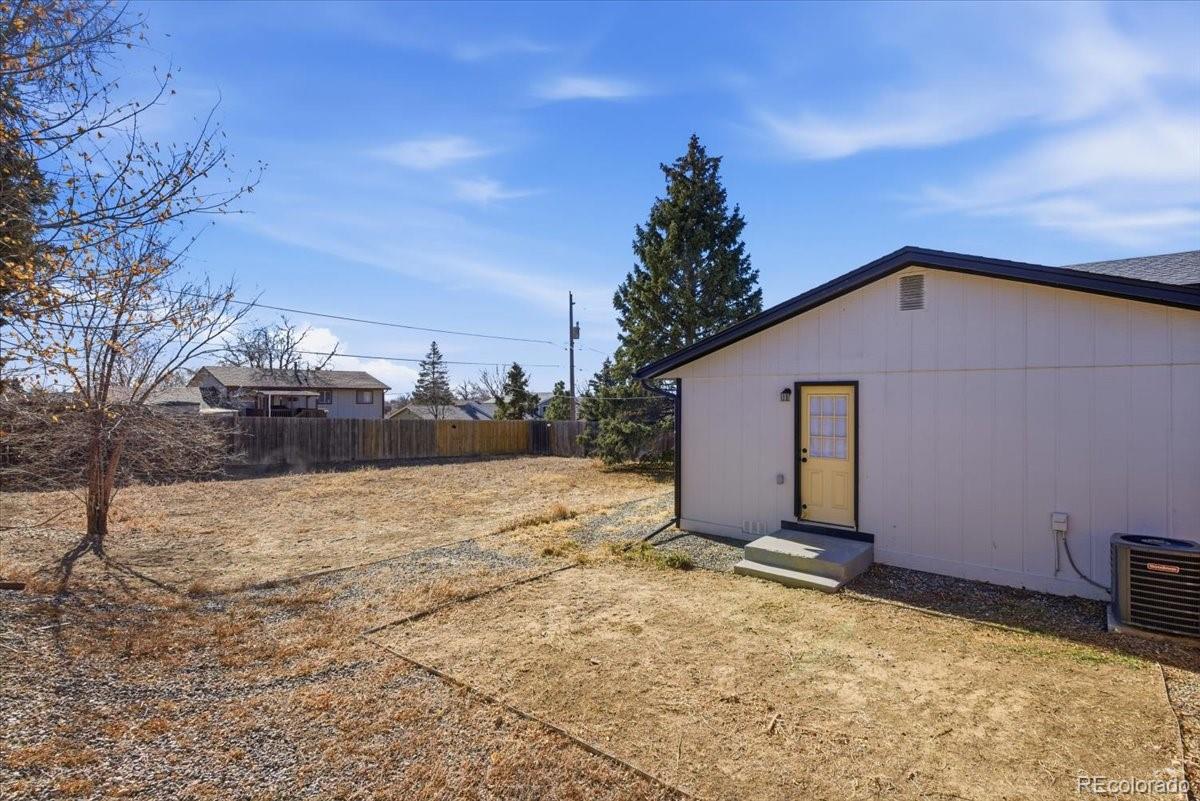 660 Elbert Street Denver, CO 80221 - Photo 27 of 32