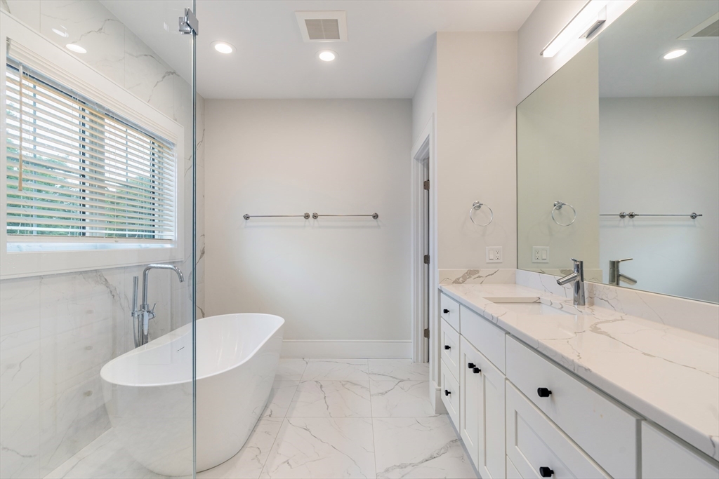 19 Shute Path Newton, MA 02459 - Photo 11 of 26