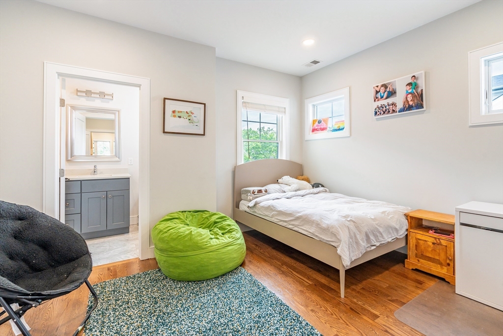 19 Shute Path Newton, MA 02459 - Photo 13 of 26