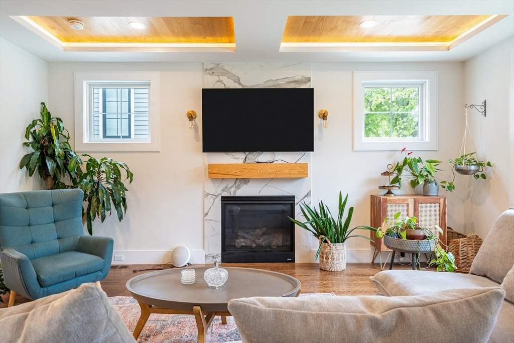 19 Shute Path Newton, MA 02459 - Photo 4 of 26