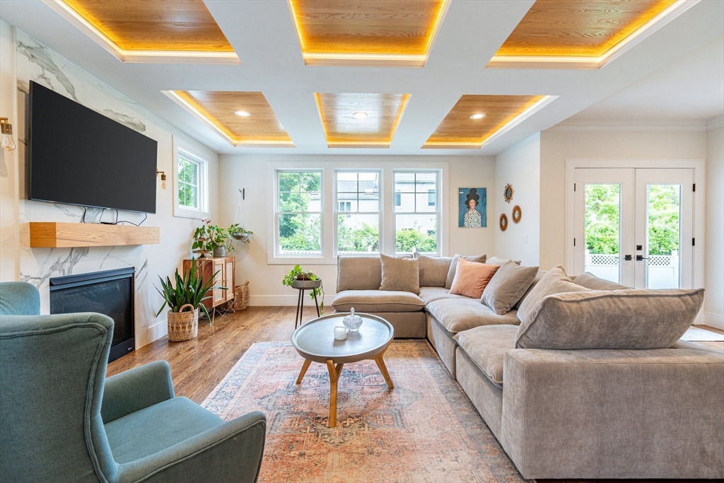 19 Shute Path Newton, MA 02459 - Photo 5 of 26