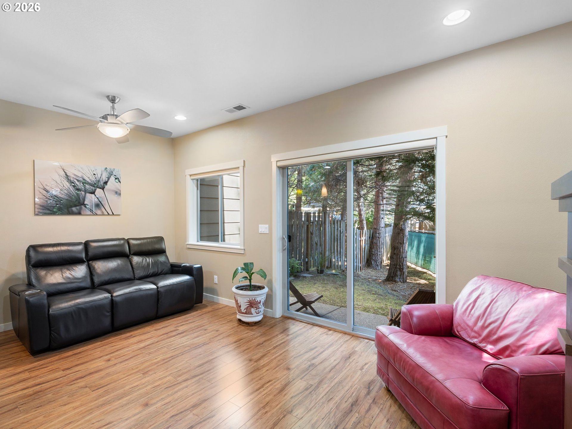 11352 Southwest Hallmark Terrace Tigard, OR 97223 - Photo 8 of 29 Living Room