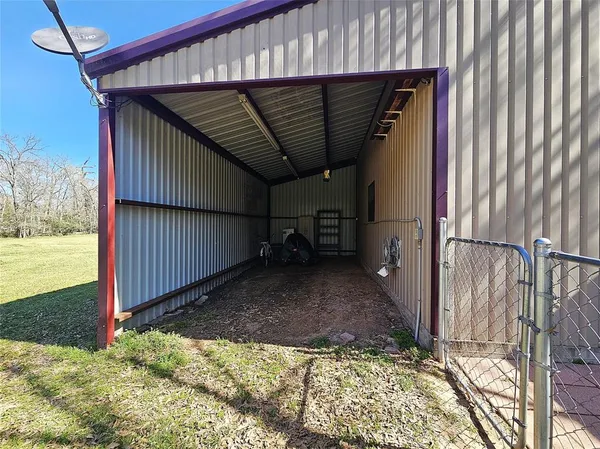 $425,000 | 414 Lcr 763, Groesbeck, TX 76642
