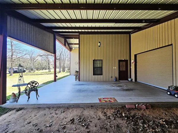 $425,000 | 414 Lcr 763, Groesbeck, TX 76642