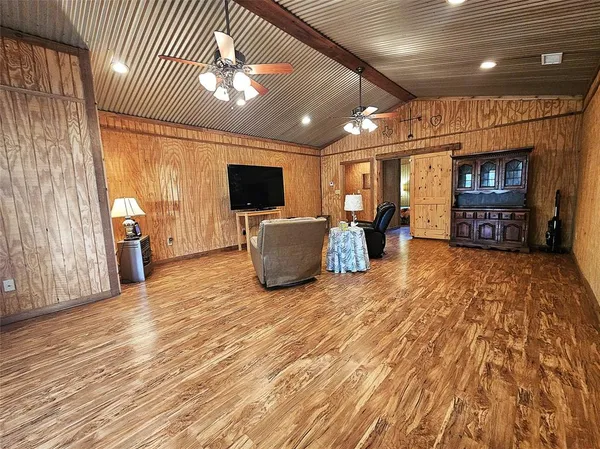 $425,000 | 414 Lcr 763, Groesbeck, TX 76642