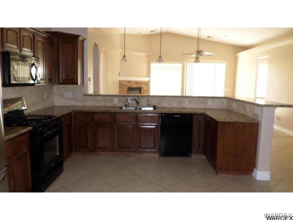 2074 Jamie Road Fort Mohave, AZ 86426 - Photo 12 of 35 Kitchen