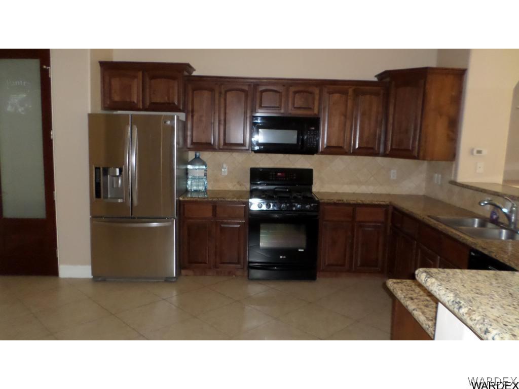 2074 Jamie Road Fort Mohave, AZ 86426 - Photo 8 of 35 Kitchen