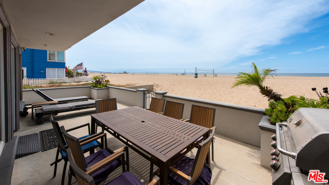 6419 Ocean Front Walk Playa del Rey, CA 90293 - Photo 15 of 47 Gallery Image 15