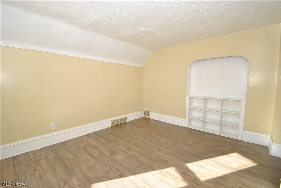 3910 Riverside Avenue Cleveland, OH 44109 - Photo 8 of 35 Gallery Image 8