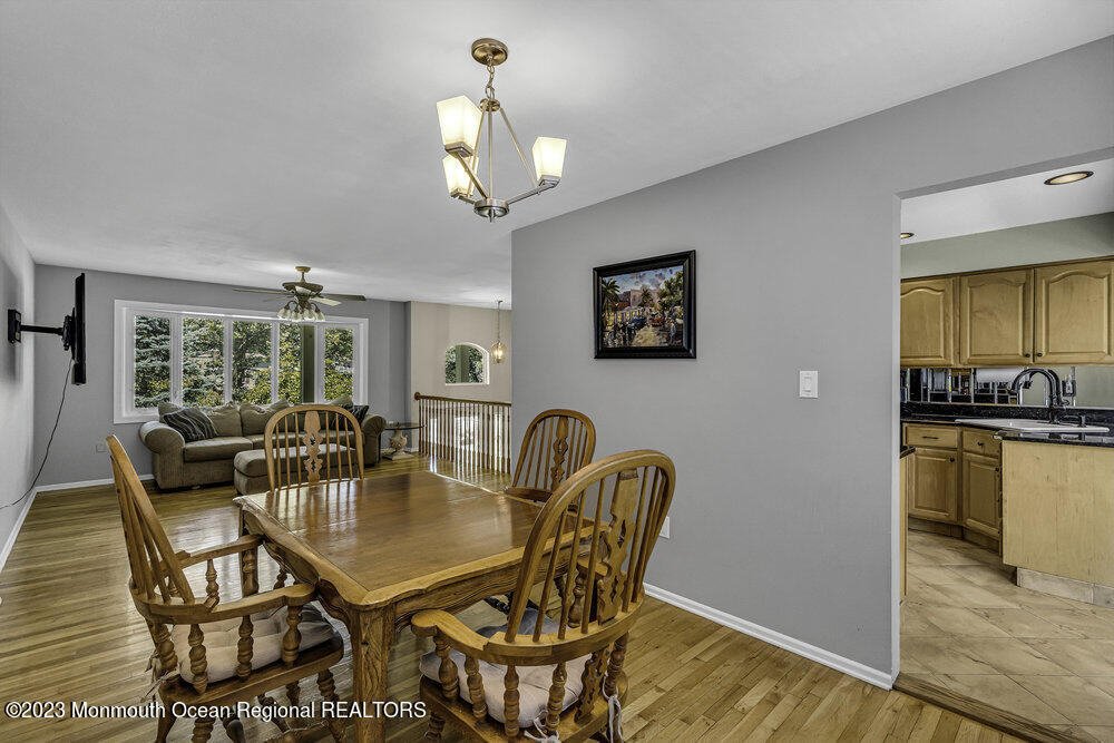 7 Nottingham Road Manalapan, NJ 07726 - Photo 11 of 41 015_dsc09625