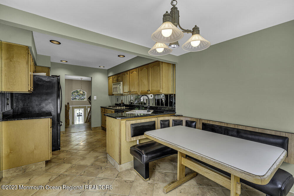 7 Nottingham Road Manalapan, NJ 07726 - Photo 18 of 41 022_dsc09660