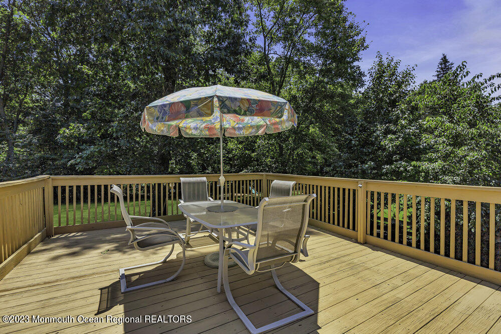 7 Nottingham Road Manalapan, NJ 07726 - Photo 19 of 41 038_dsc09675-1