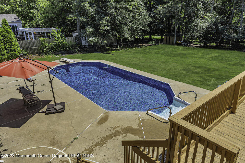 7 Nottingham Road Manalapan, NJ 07726 - Photo 21 of 41 040_dsc09670-1