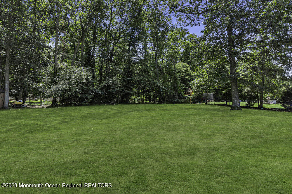 7 Nottingham Road Manalapan, NJ 07726 - Photo 34 of 41 044_dsc09700-1