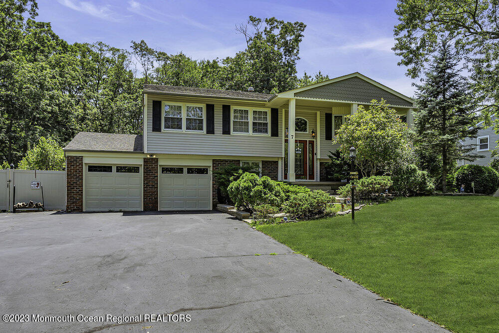 7 Nottingham Road Manalapan, NJ 07726 - Photo 38 of 41 002_dsc09745-1a