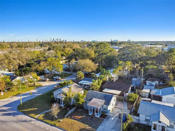 $2,950 | 2310 30th Avenue North, St. Petersburg, FL 33713