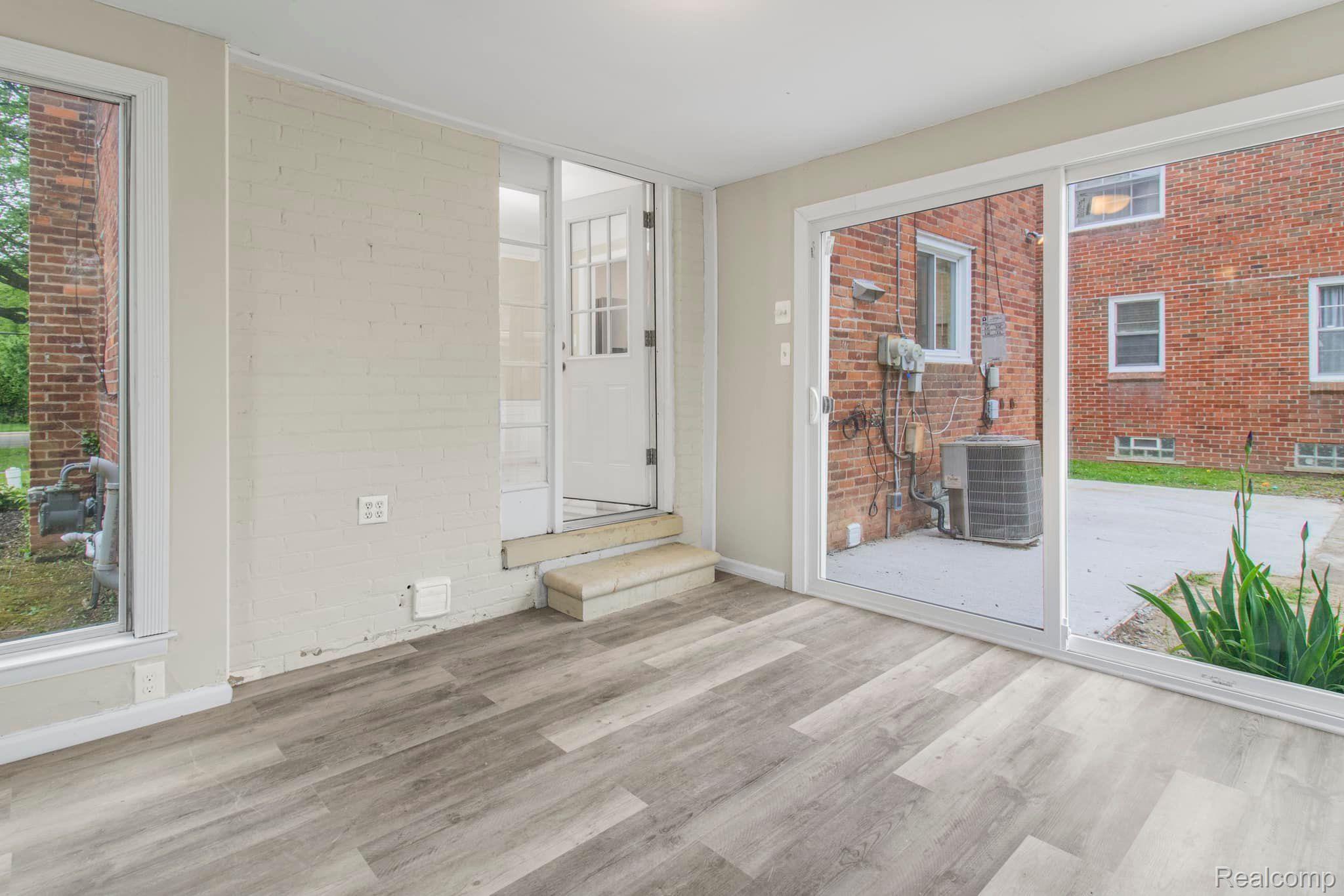 371 Moross Road Grosse Pointe, MI 48236 - Photo 21 of 31 Gallery Image 21