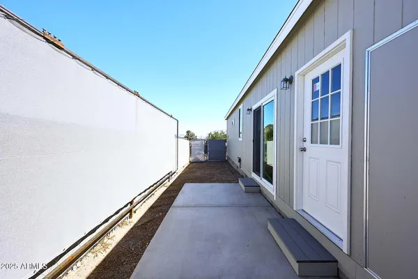 a view of a narrow alley