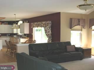 108 Springhill Drive Downingtown, PA 19335 - Photo 4 of 6