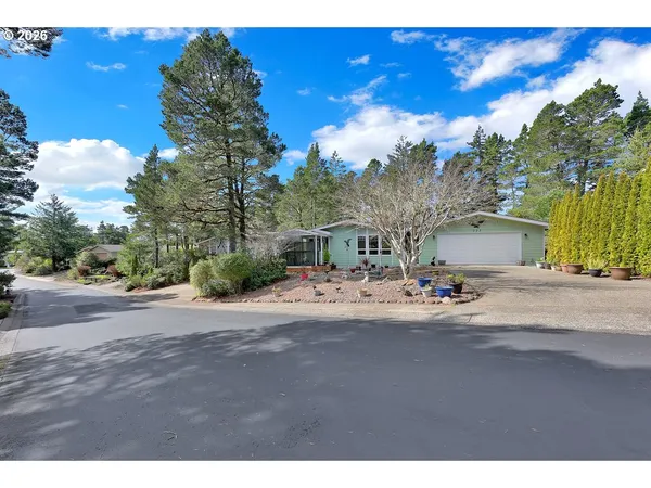 $425,000 | 303 Manzanita Drive, Florence, OR 97439