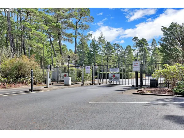 $425,000 | 303 Manzanita Drive, Florence, OR 97439