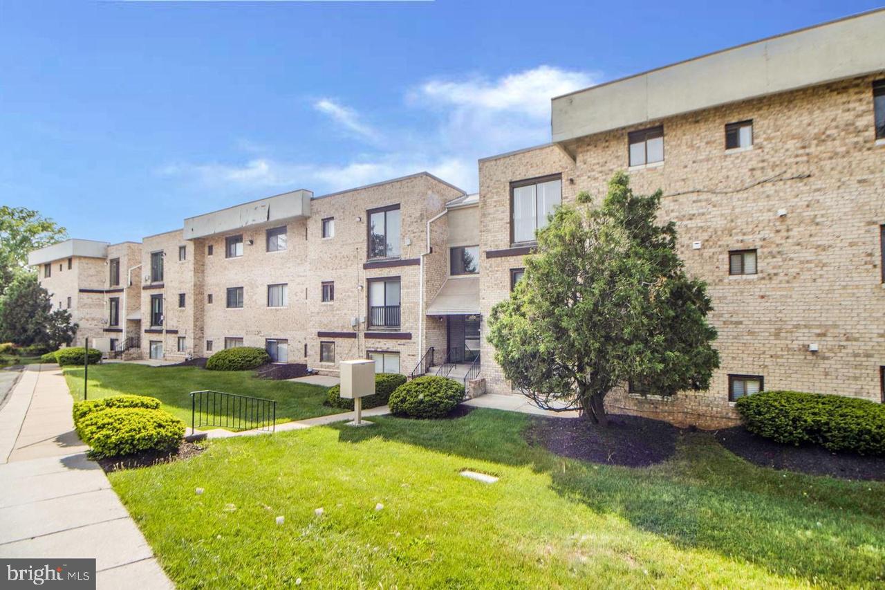 3924 Rolling Rd., Unit B11 Pikesville, MD 21208 - Photo 3 of 31