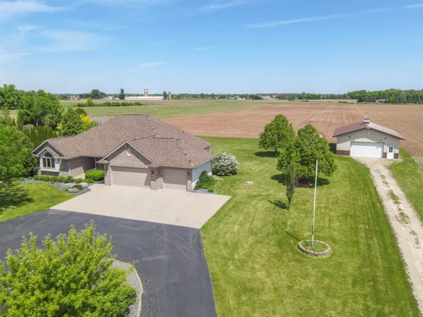 $595,000 | W2048 Evergreen Drive, Kaukauna, WI 54130