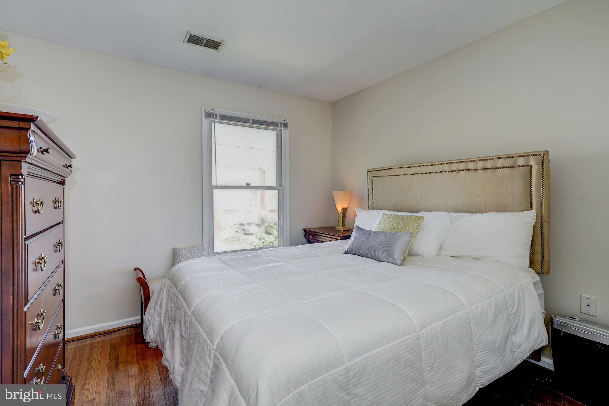 8708 Wadebrook Terrace Springfield, VA 22153 - Photo 21 of 30 Third Bedroom