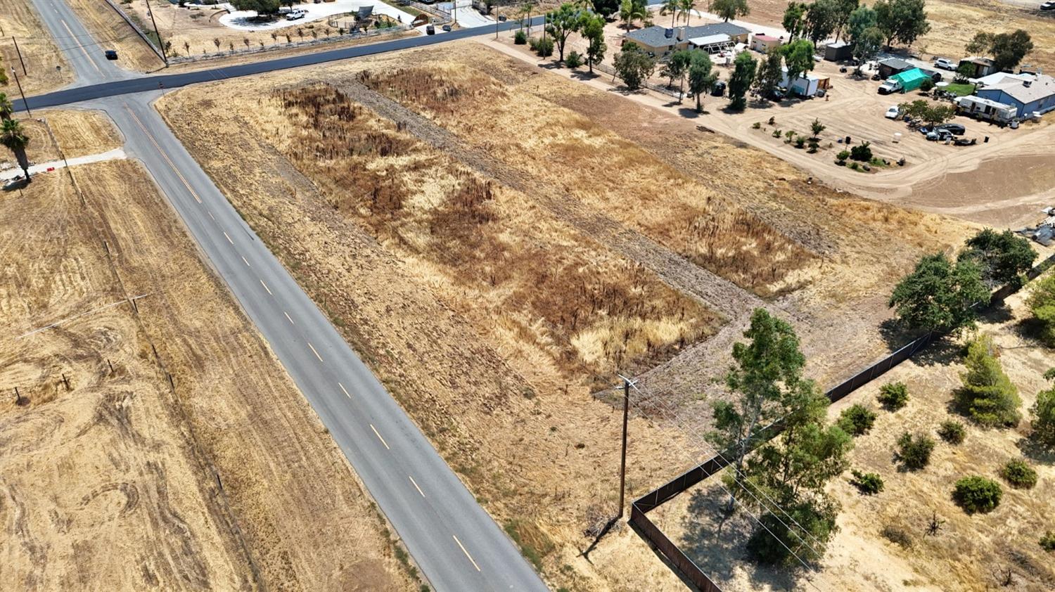 9999 Oakhill Road Madera, CA 93638 - Photo 6 of 10 Gallery Image 6