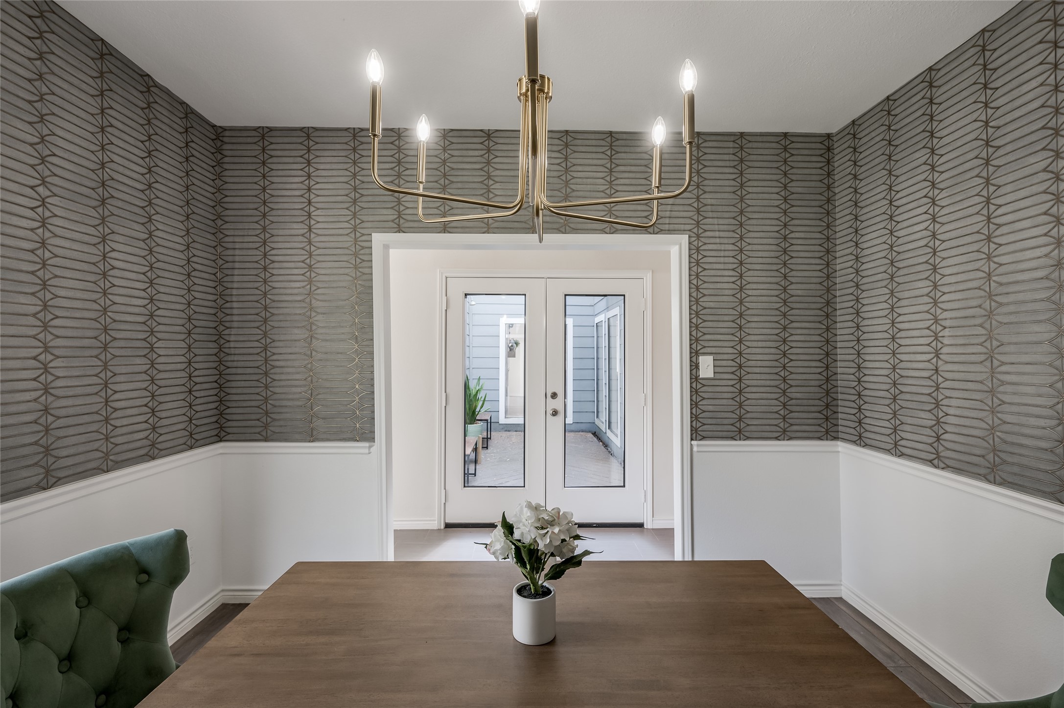 387 Rancho Bauer Drive Houston, TX 77079 - Photo 6 of 32 a bathroom with a sink a faucet a potted plant and a shower