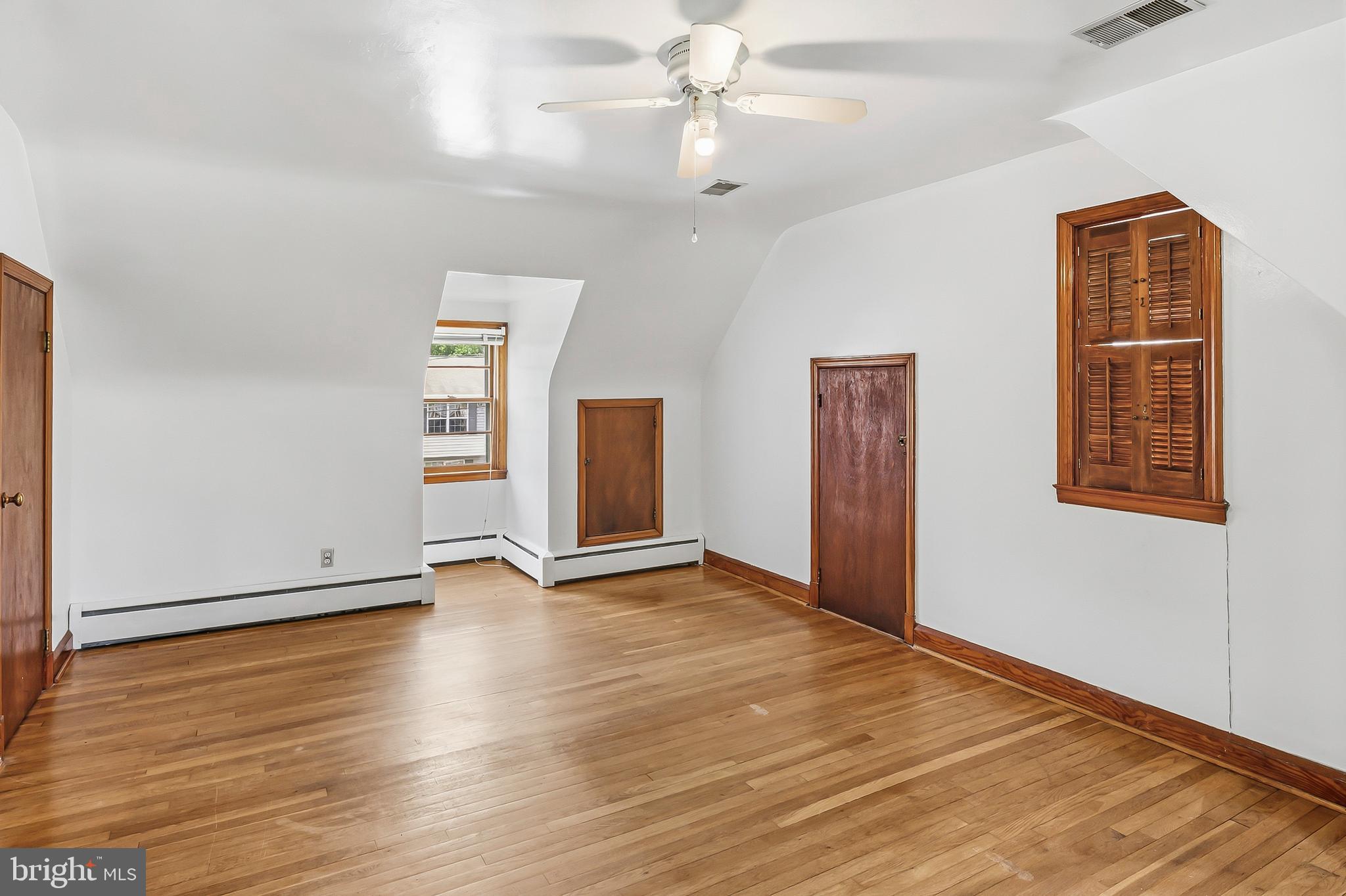 211 Hillendale Avenue Baltimore, MD 21227 - Photo 20 of 38 Primary Bedroom (alt view)