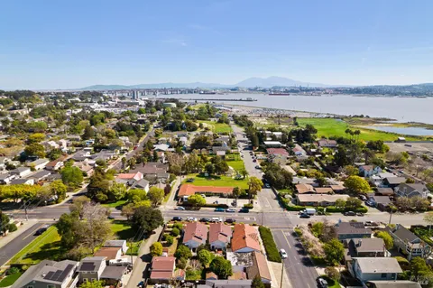 $1,375,000 | 803-811 East 5th Street, Benicia, CA 94510