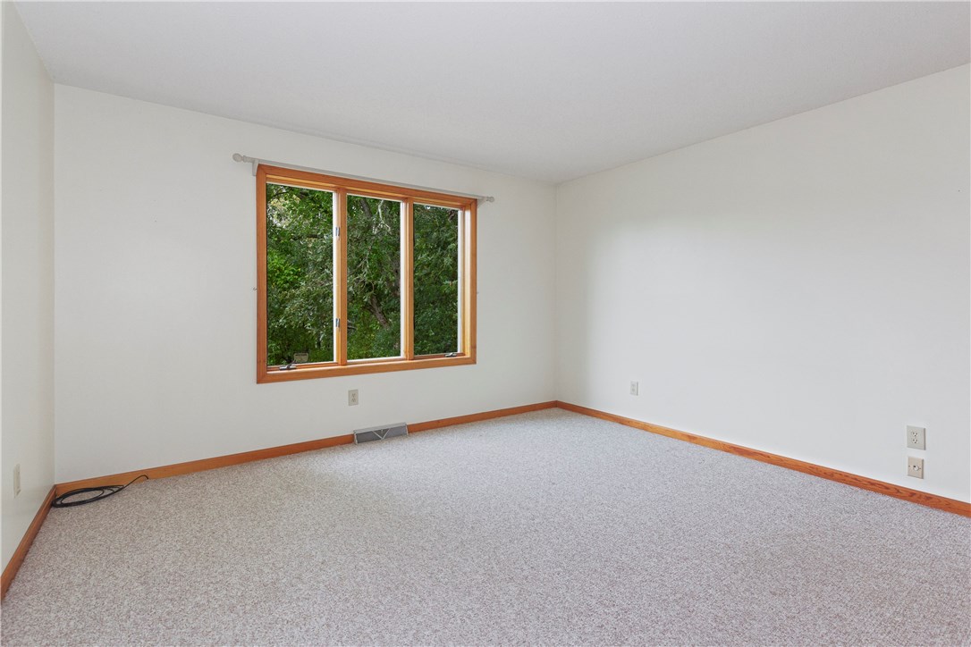 5 Valley Drive Westerly, RI 02891 - Photo 11 of 20 Gallery Image 11