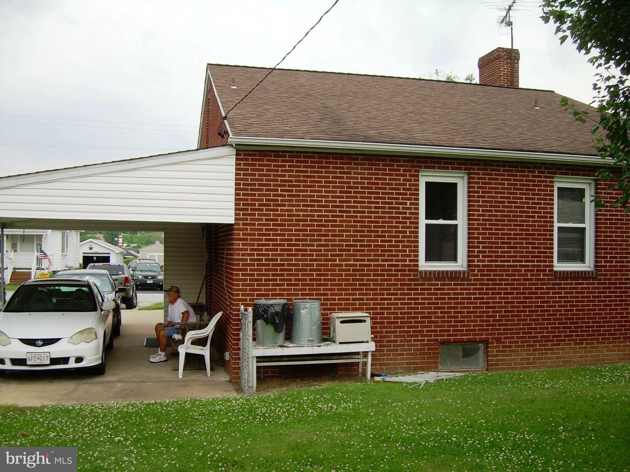 3117 River Drive Road Baltimore, MD 21219 - Photo 2 of 9 Exterior Rear