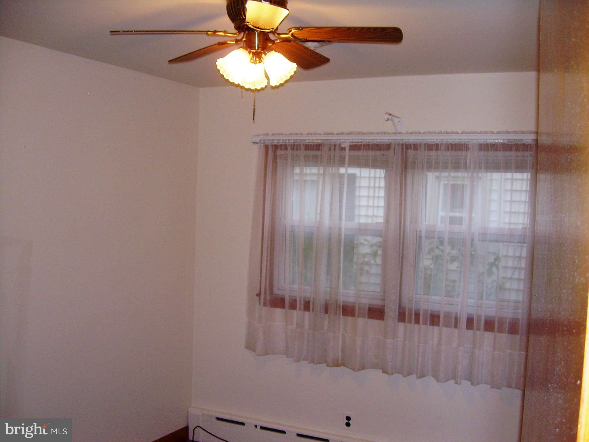 3117 River Drive Road Baltimore, MD 21219 - Photo 7 of 9 Dining Room