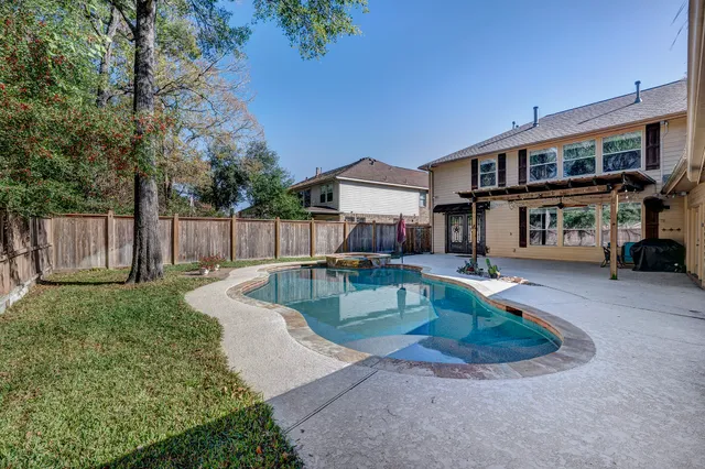 $697,000 | 2511 Bridgestone Park Lane, Spring, TX 77386