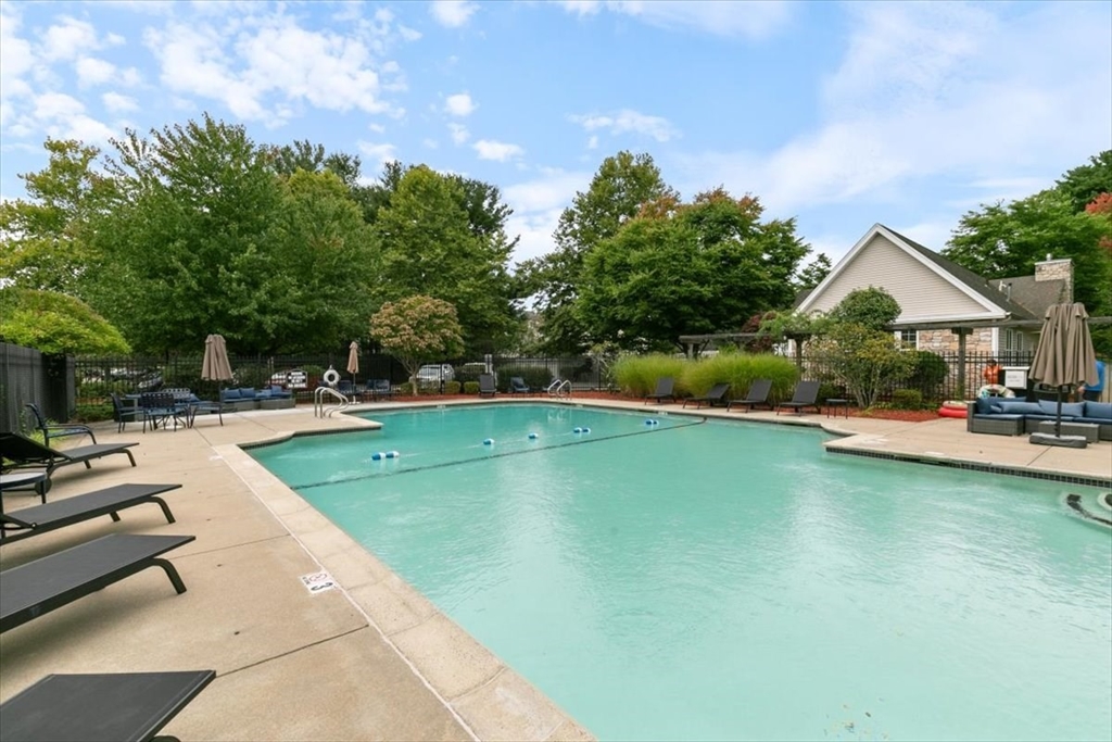 21 Hampshire Road, Unit 313 Methuen, MA 01844 - Photo 23 of 35