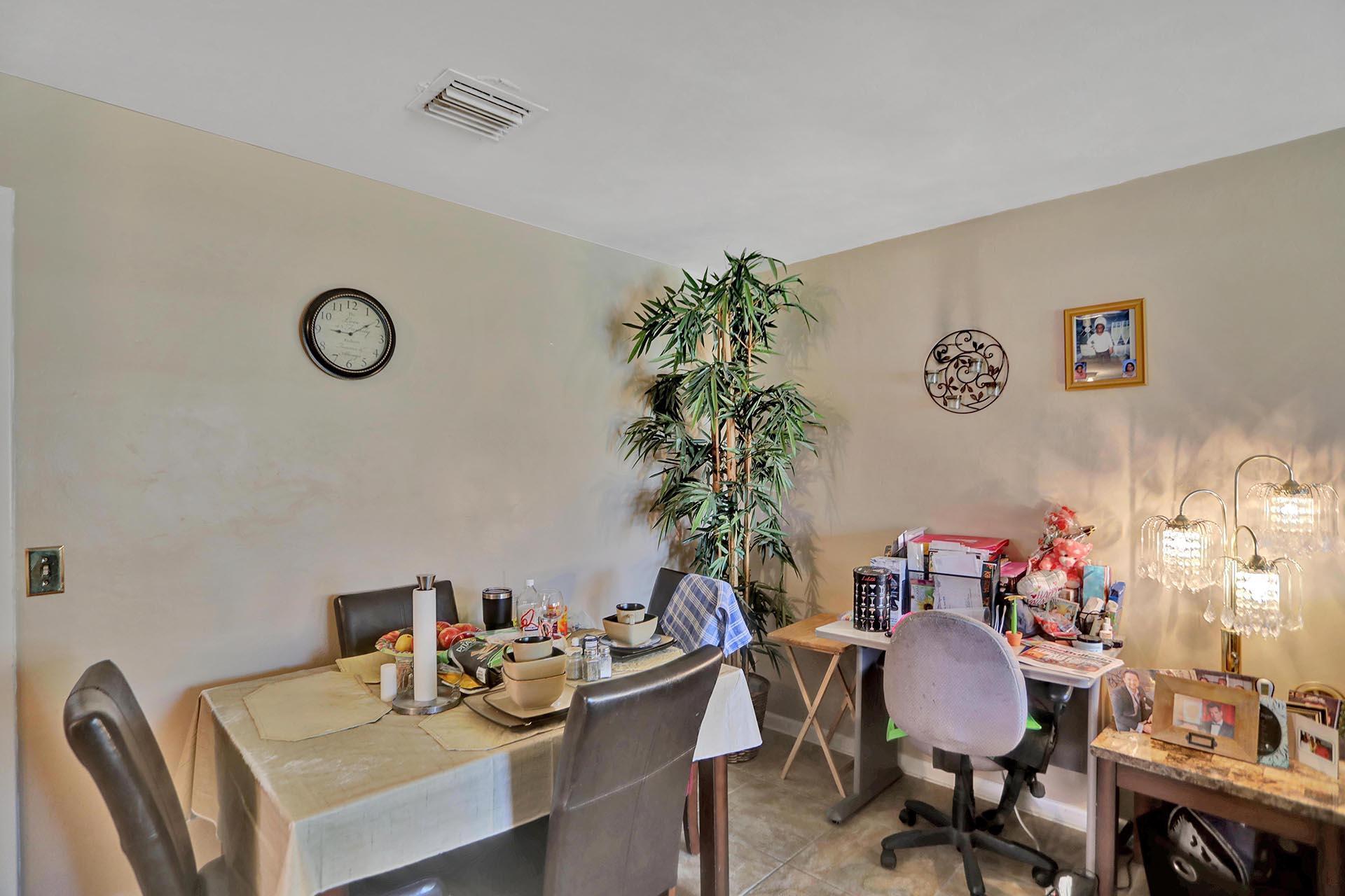 591 Silver Beach Road Riviera Beach, FL 33403 - Photo 17 of 29 G87A4114