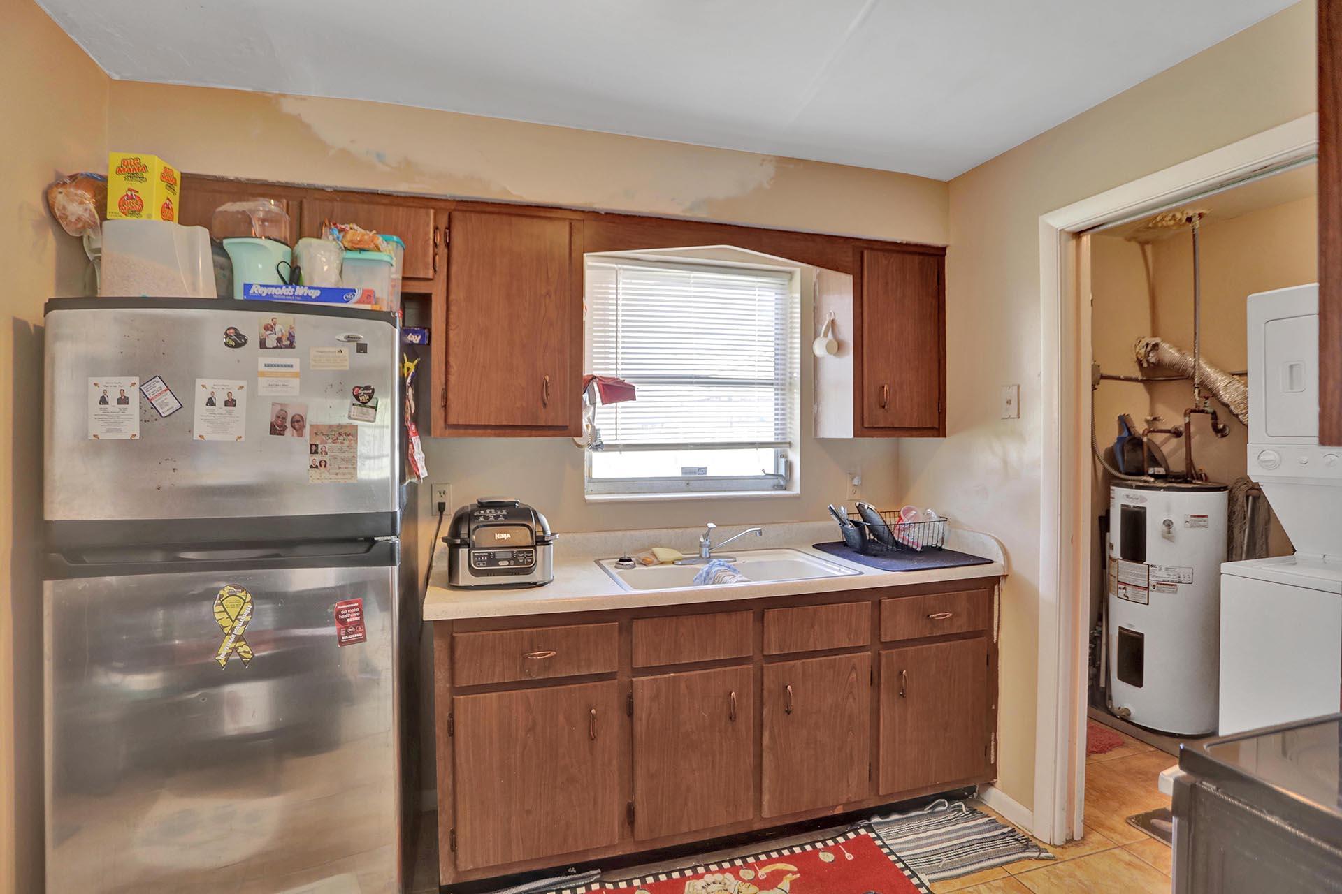 591 Silver Beach Road Riviera Beach, FL 33403 - Photo 18 of 29 G87A4117