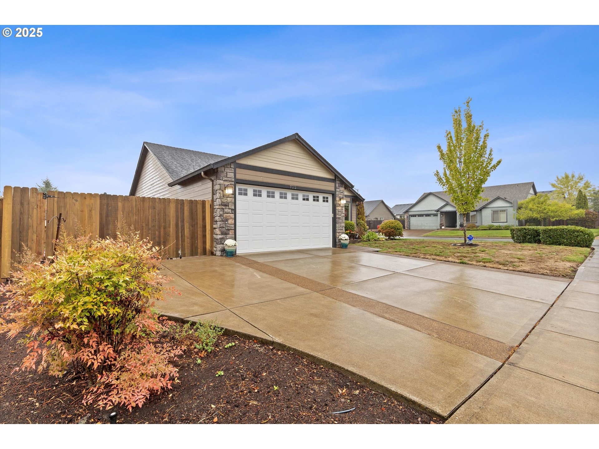 723 North 7th Street Carlton, OR 97111 - Photo 30 of 32 a view of backyard of a house