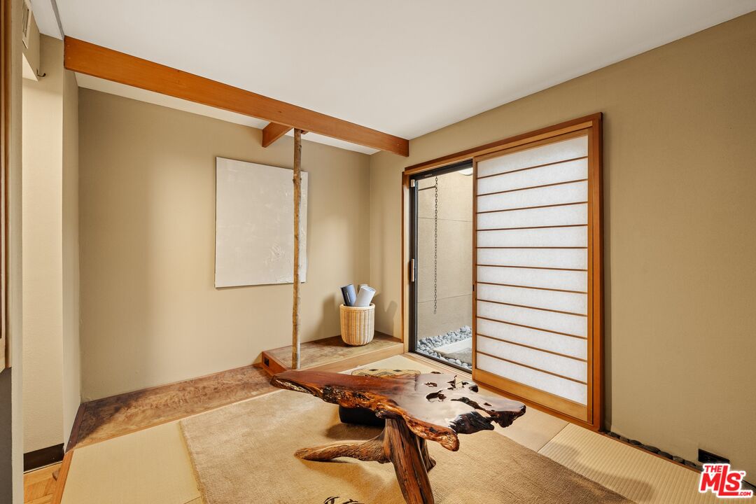 4303 San Rafael Avenue Los Angeles, CA 90042 - Photo 34 of 74 a workspace with furniture and window