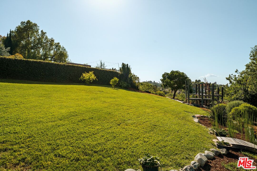 4303 San Rafael Avenue Los Angeles, CA 90042 - Photo 58 of 74 a view of outdoor space and yard